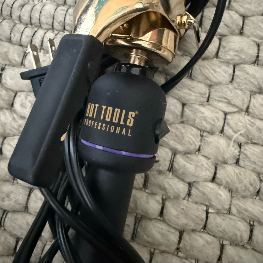 Hot Tools Professional 24k Gold Curling Iron - Black & Gold with Purple Accent